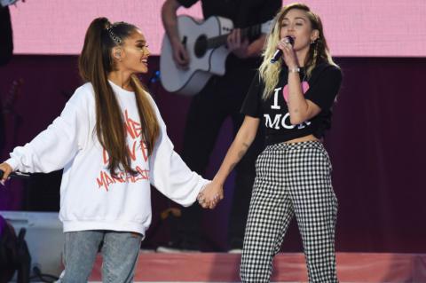 Ariana Grande and Miley Cyrus sang a duet